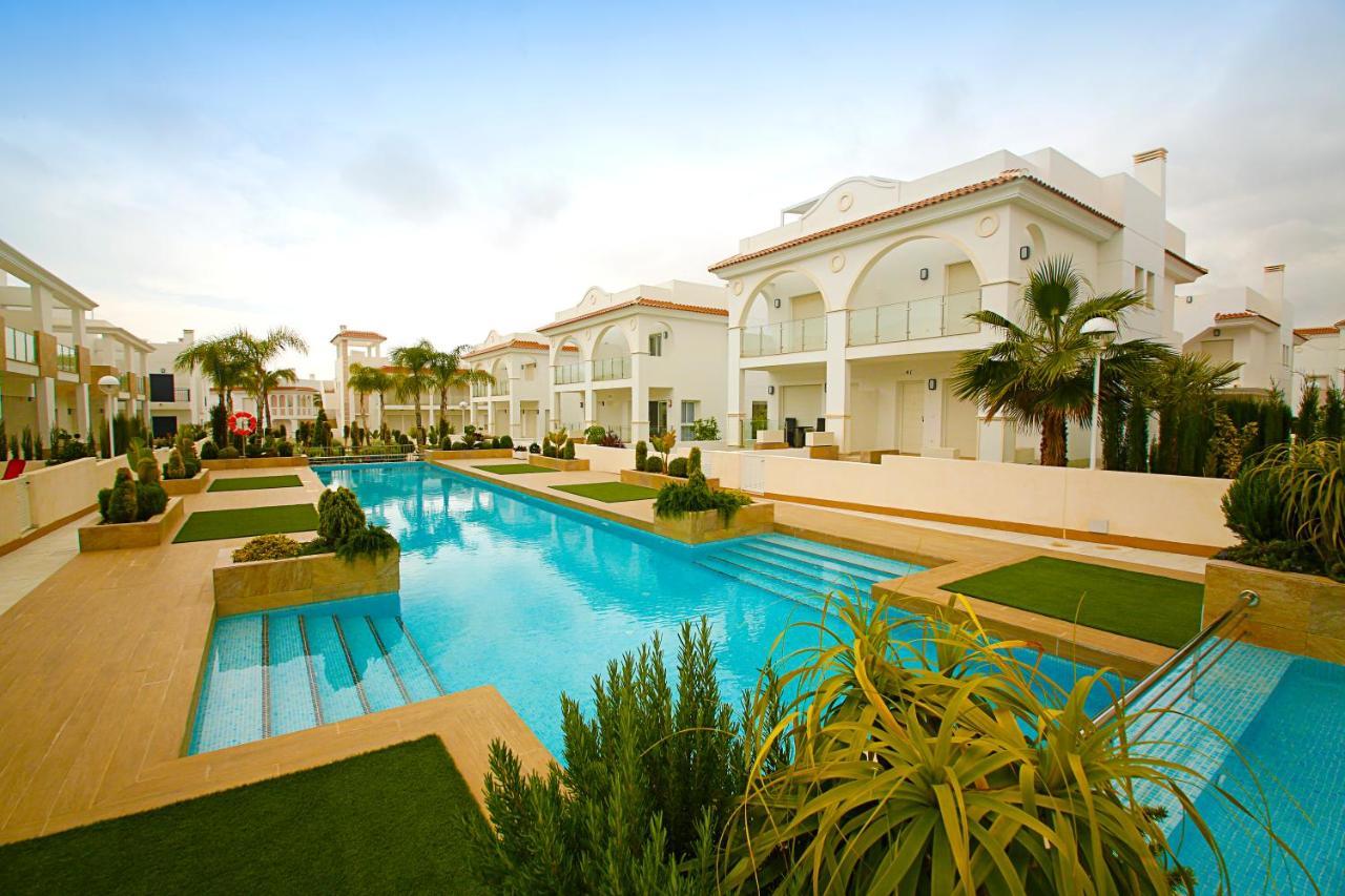 Luxury Bungalow Allegra 43 With Ac And Pool กิวดาด เกซาดา ภายนอก รูปภาพ